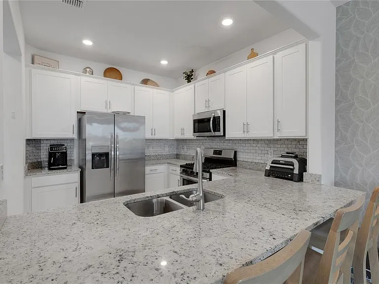 15227 Sunny Day Dr — Photo 12