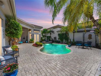 1268 Grand Isle CT, Naples, FL, 34108