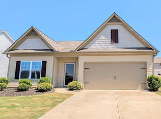 965 Walnut Creek Cir, Pendergrass, GA 30567