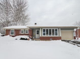 1158 Cypress Ln, Elk Grove Village, IL 60007