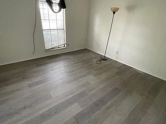 4th image of 417 Forestwood Dr