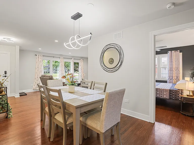 8S045 Hudson St — Photo 19