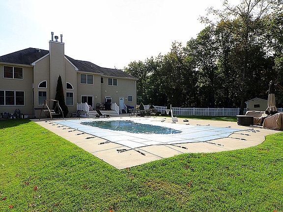 3rd image of 1842 Hidden Brook Ct