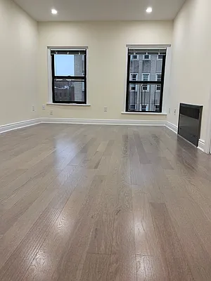 Rented by R New York | media 2