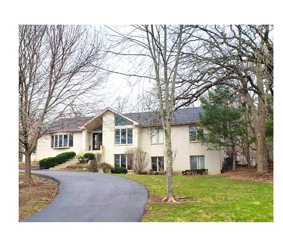 17 Acorn Dr photo 1