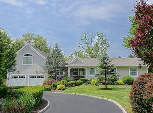 3 Douglas Ln, Ridgefield, CT 06877