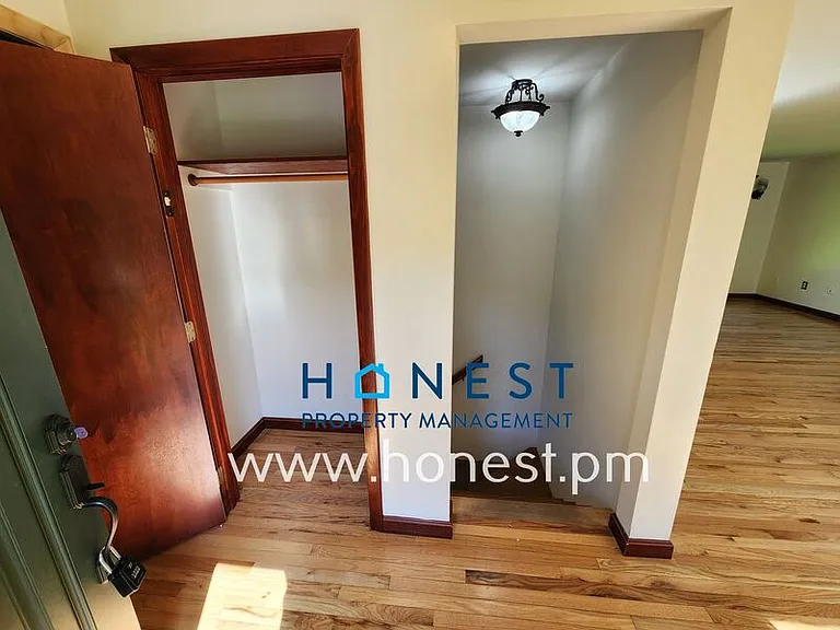 15 Thompson St — Photo 9