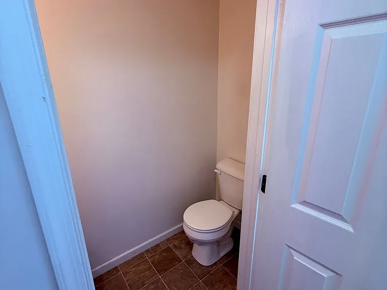 10 Station Ln NE — Photo 8