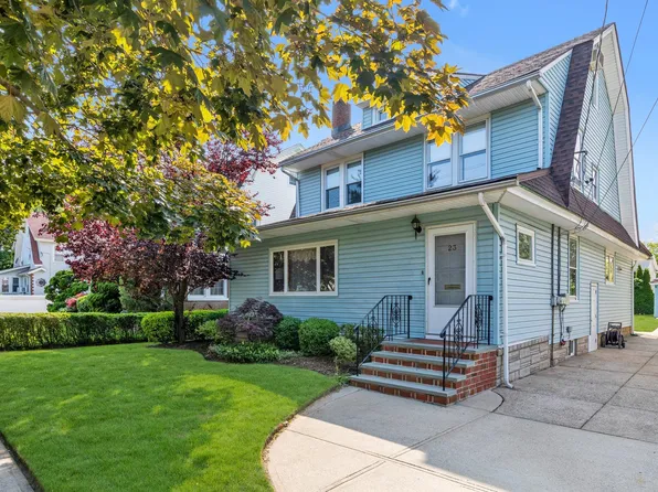 23 Thompson Place, Lynbrook, NY 11563