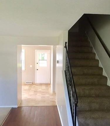 3rd image of 3964 Garfield Ave