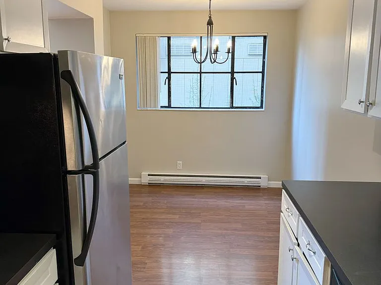 2020 Building — Photo 42