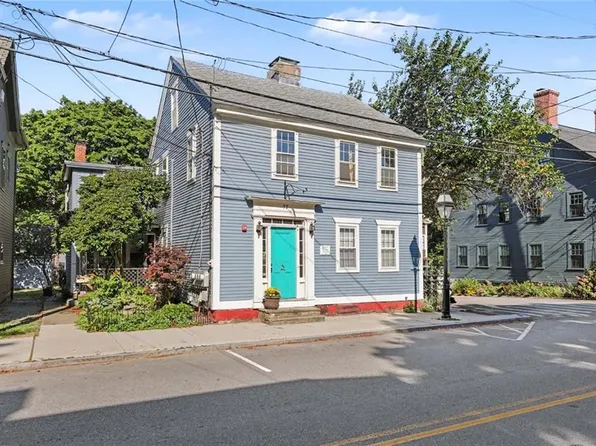 77 Water St, Warren, RI 02885