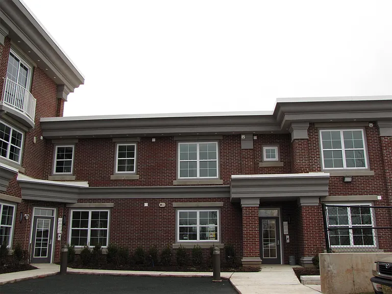25 Hillside Ave #109 — Photo 16