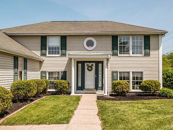 3rd image of 7864 Sudeley Ct