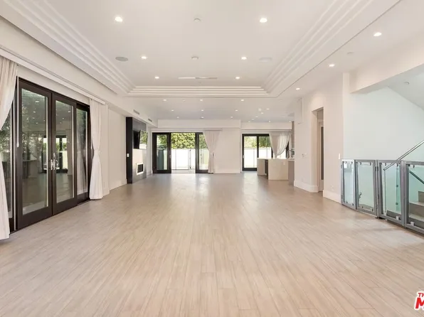 312 S Palm Dr, Beverly Hills, CA 90212