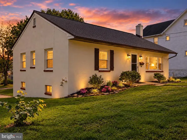 321 N 7th St, Perkasie, PA 18944