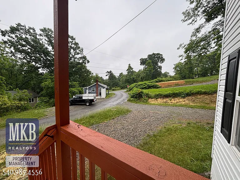 811 Montvue Rd — Photo 33