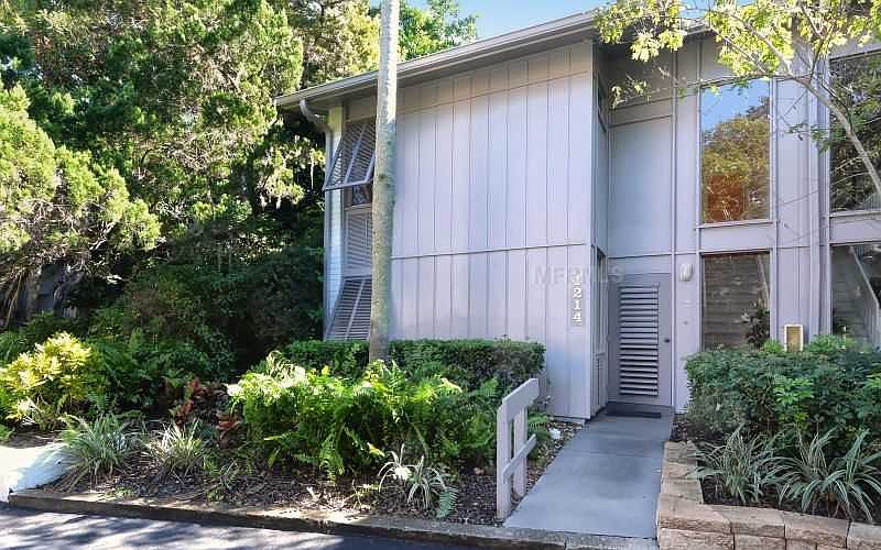1st image of 1214 E Peppertree Ln #232