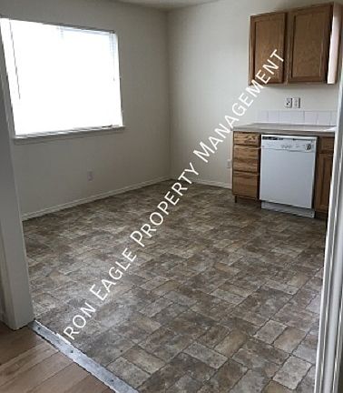 2nd image of 871 N White Barn Rd #871