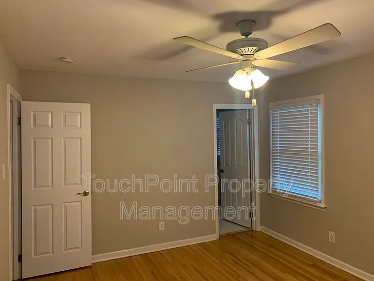 1130 Cheddington Dr — Photo 11