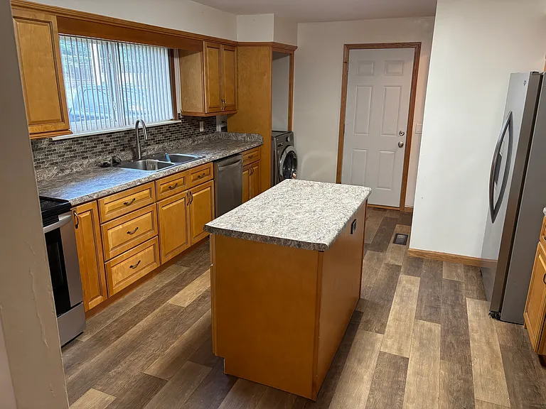 115 E Pine Ave — Photo 14