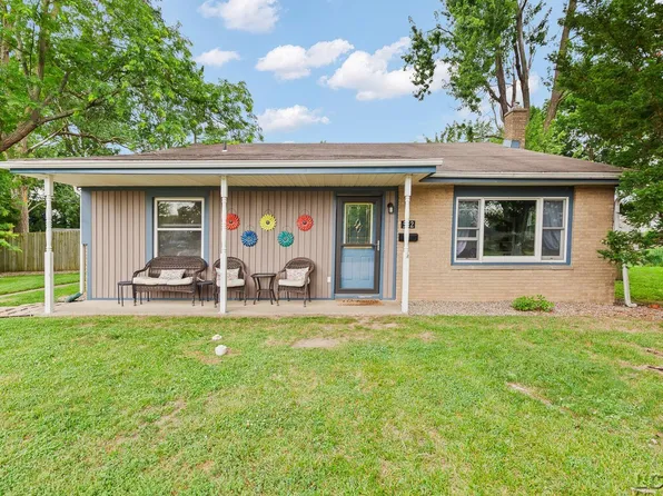 512 Seneca St, Tecumseh, MI 49286