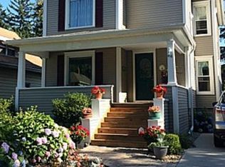 916 Lewis Ave, Saint Joseph, MI 49085