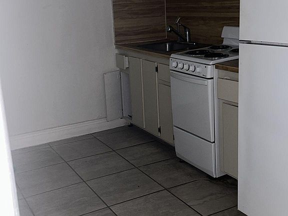 3rd image of 6980 NW 186th St APT 325