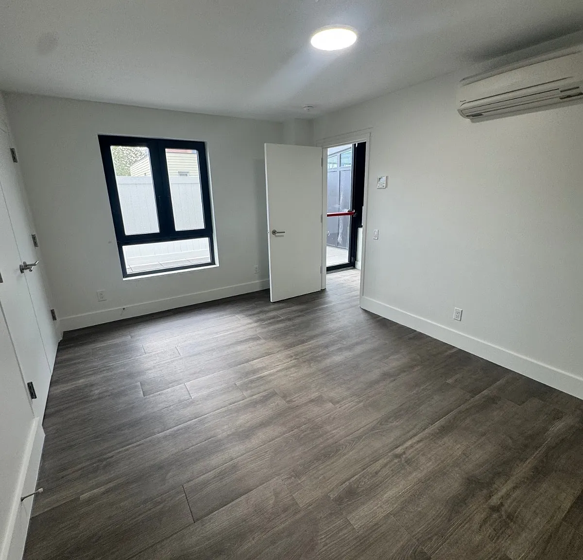 1 bed, 1.0 bath, $2,600 — Photo 1