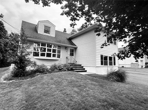 177 Quaspeck Boulevard, Valley Cottage, NY 10989