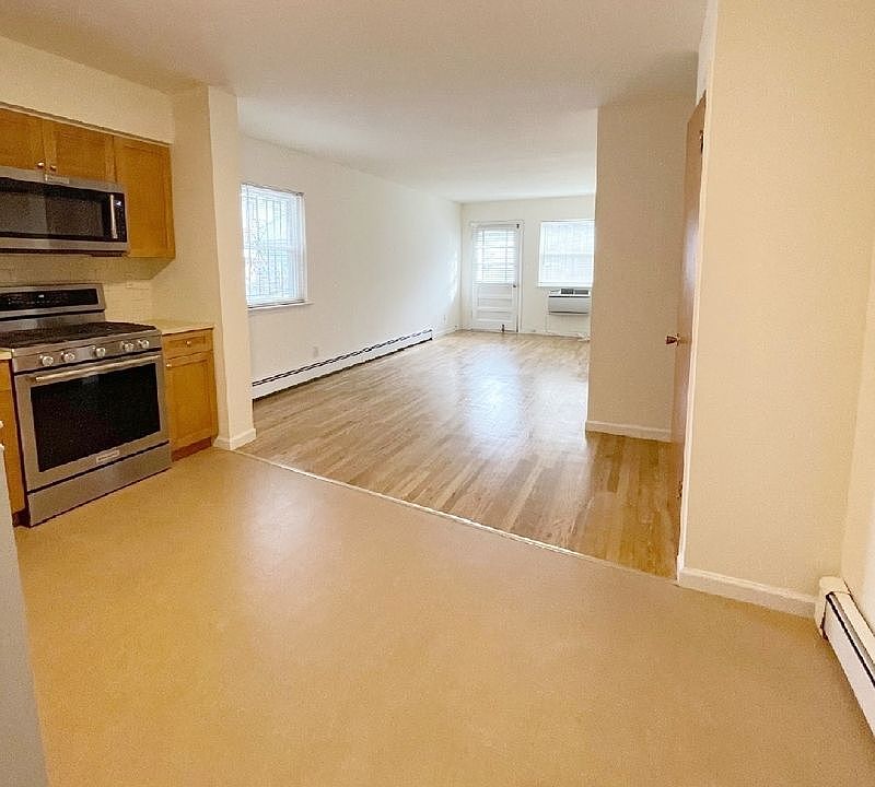 1st image of 23-35 33rd St #1R