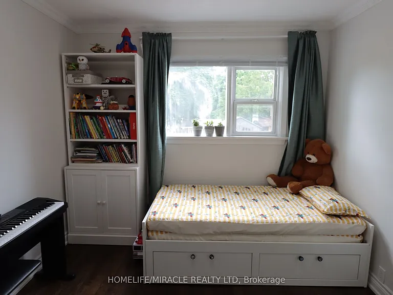 1382 Warden Ave #MAIN — Photo 24
