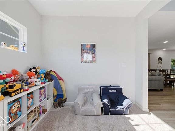 4th image of 503 Tulip Tree Dr