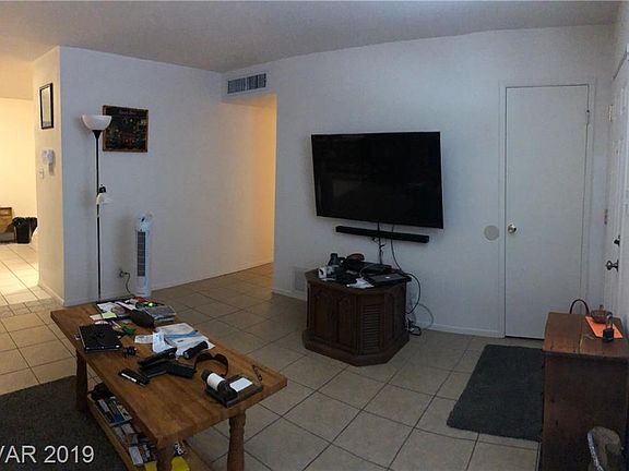 5th image of 6108 Evergreen Ave