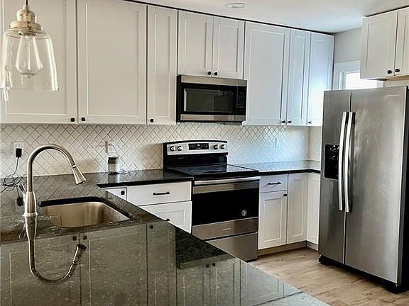 3rd image of 27 N Haven Dr