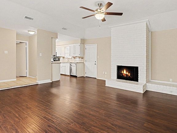 5th image of 16318 Blackhawk Blvd