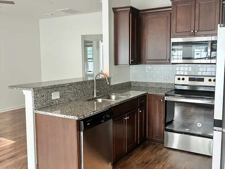 113 Bergen Dr — Photo 7