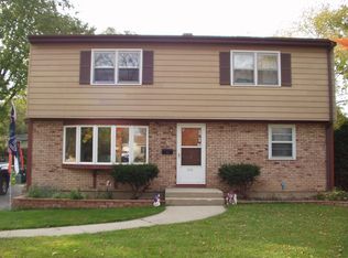 230 N Marion Ave, Bartlett, IL 60103