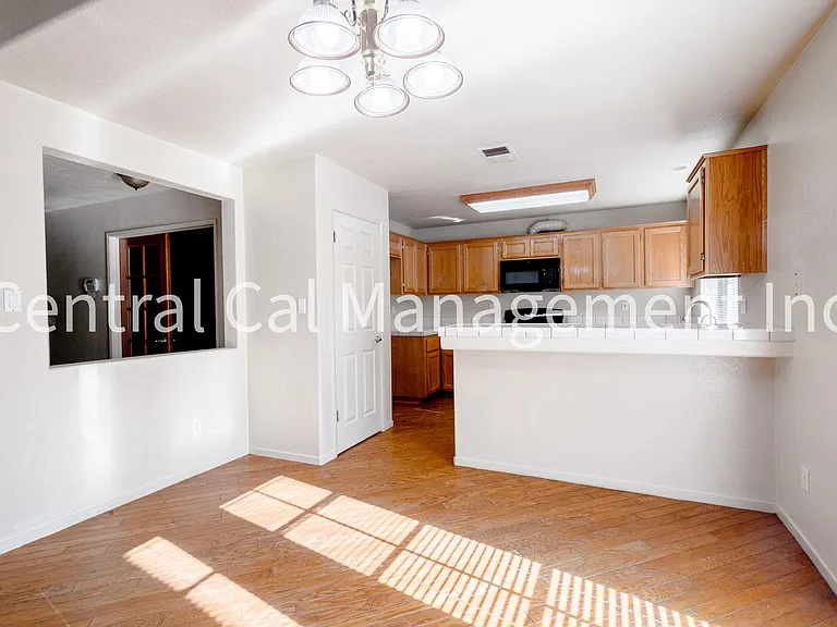 4000 Mariana Way — Photo 7