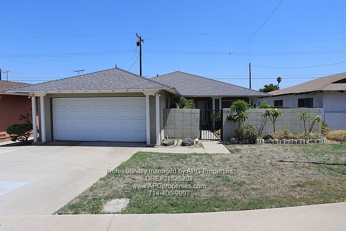 1st image of 2376 Westcott Ave