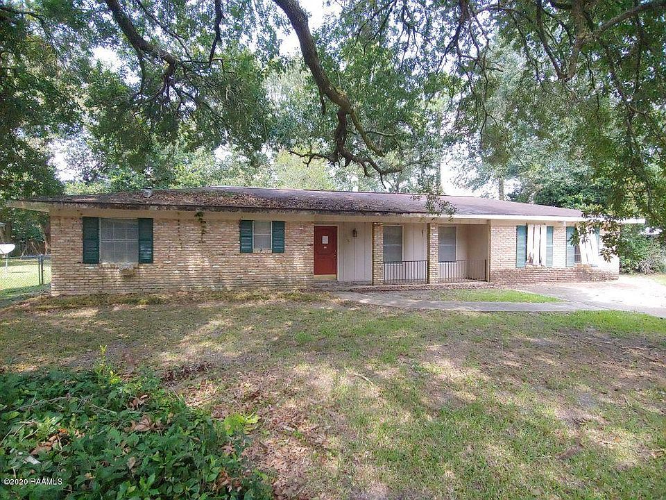 1st image of 816 Eaton Dr
