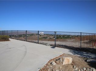 325 Green Orchard Pl, Riverside, CA 92506