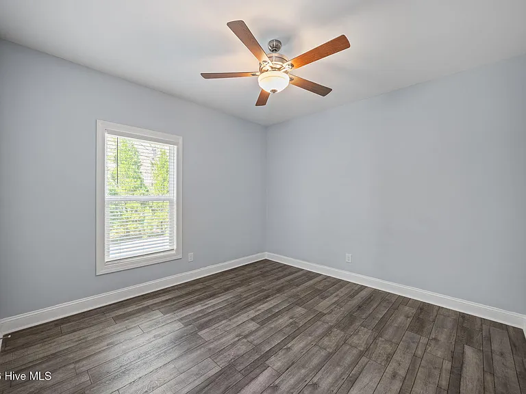164 Bay View Dr — Photo 18