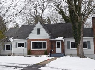 175 Chauncey Ln, Orchard Park, NY 14127