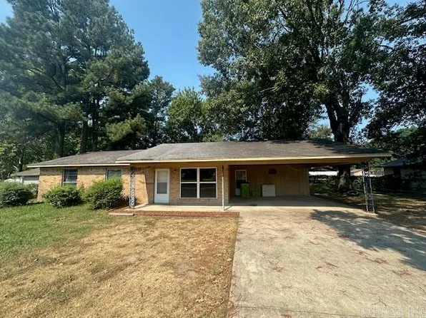 1204 S Center St, Lonoke, AR 72086