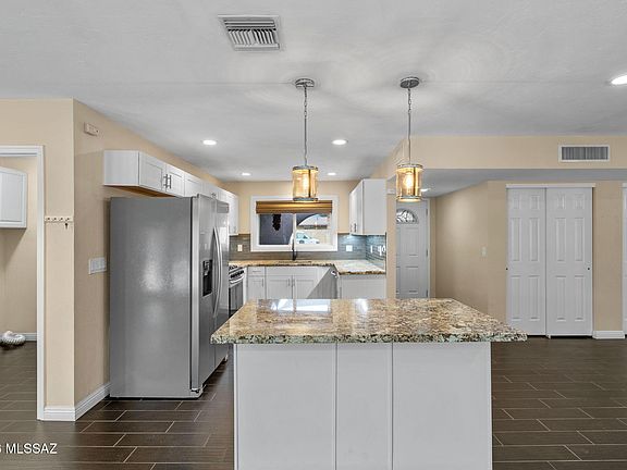 4th image of 2961 N Rio Verde Dr