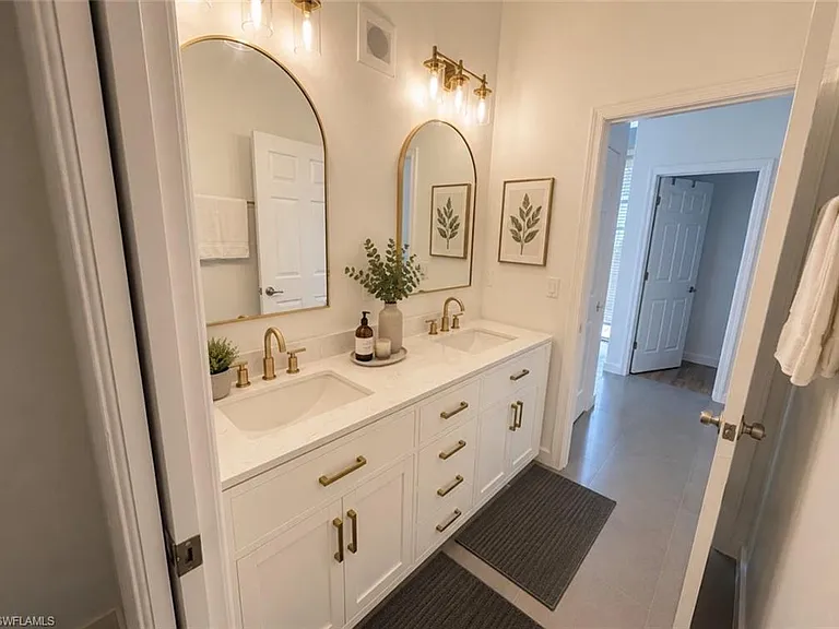 7849 Founders Ln — Photo 5