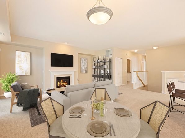 Lake Hazeltine Woods | 3400 Autumn Woods Dr, Chaska, MN