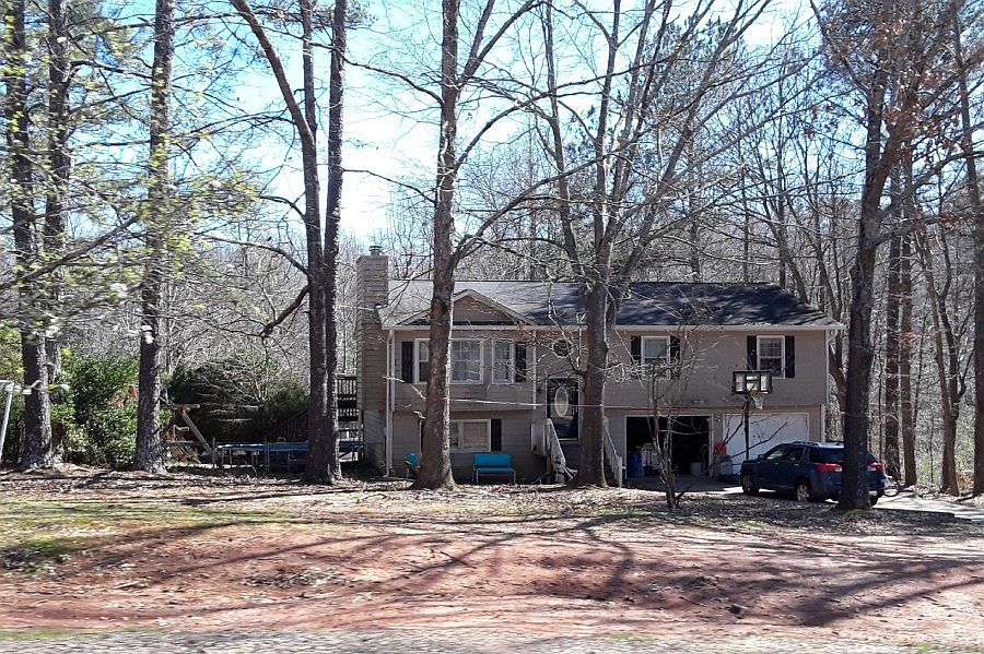 1st image of 2040 Primrose Ln