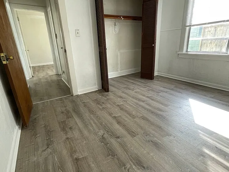 1906 Bay Ave — Photo 13